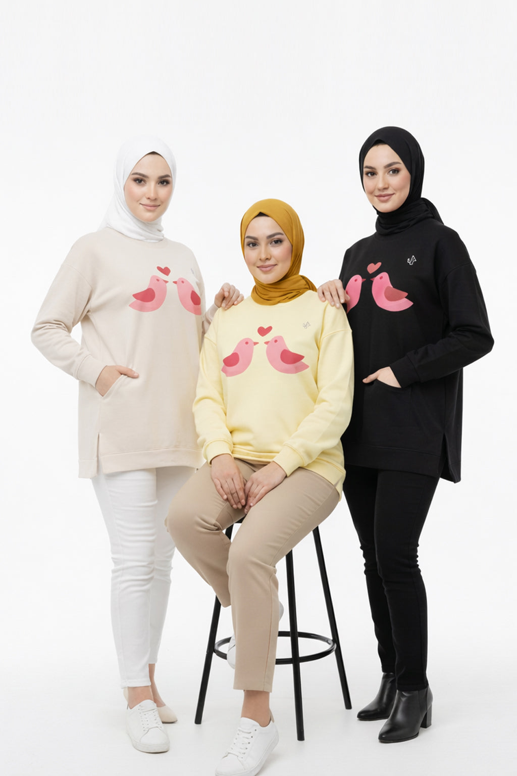 UniTee "Valentine's Edition" Sweatshirt – Cozy Love in Every Detail ✨